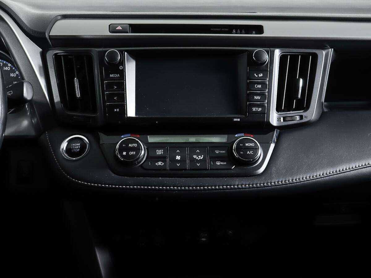 Toyota RAV4 с пробегом — 2019 год. Фото: #11