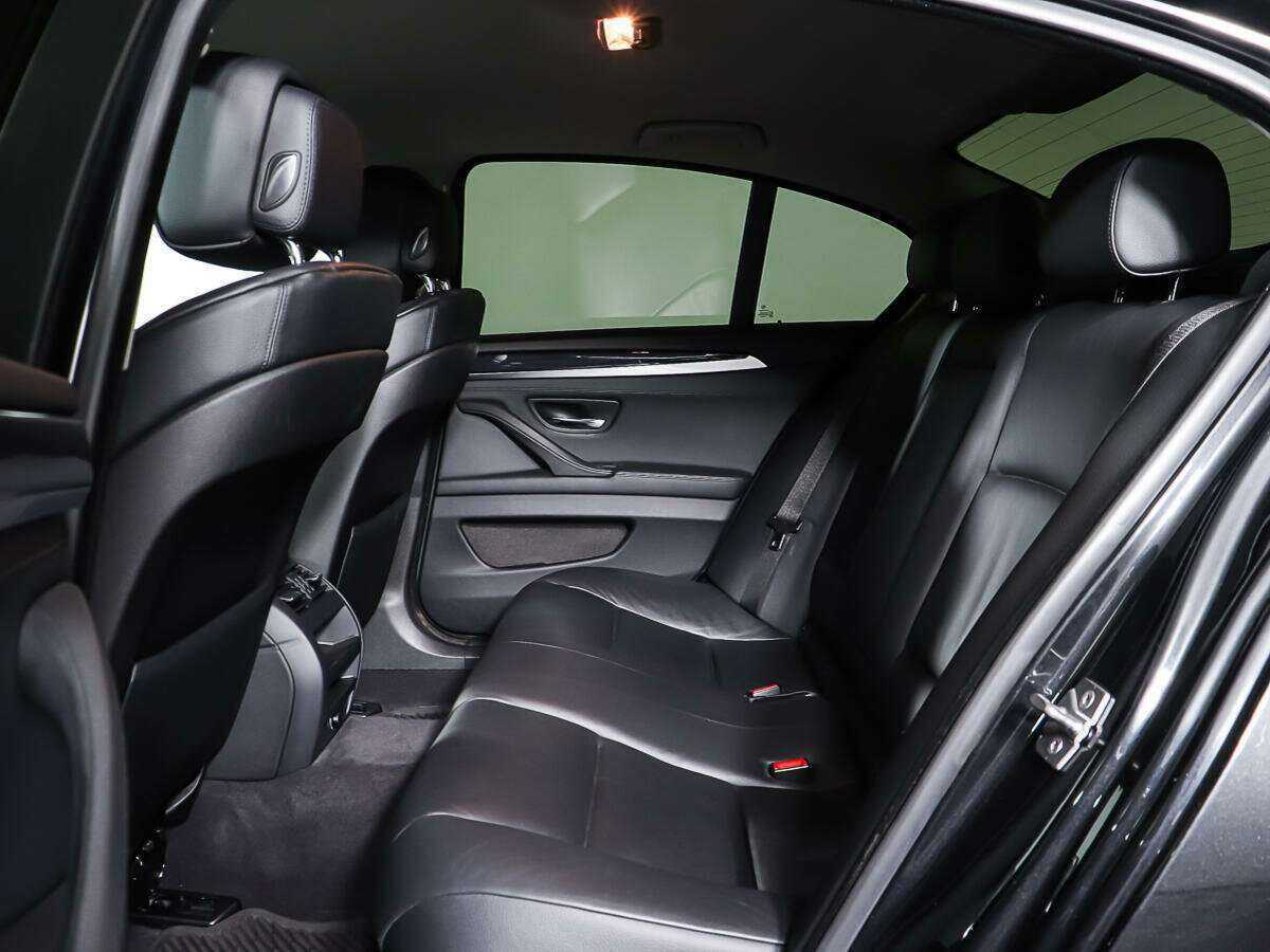 BMW 5 серии с пробегом — 2012 год. Фото: #9