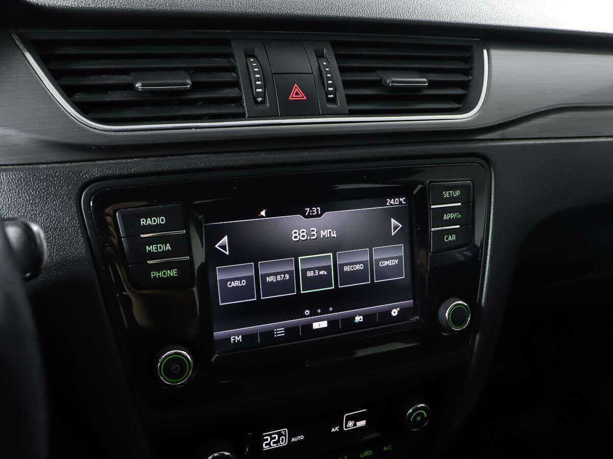 Skoda Rapid с пробегом — 2017 год. Фото: #20