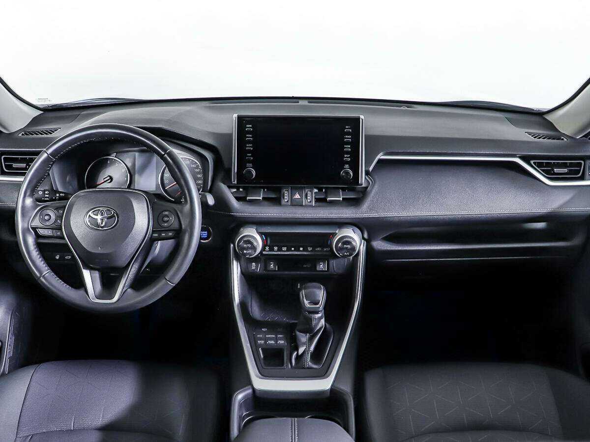 Toyota RAV4 с пробегом — 2019 год. Фото: #10