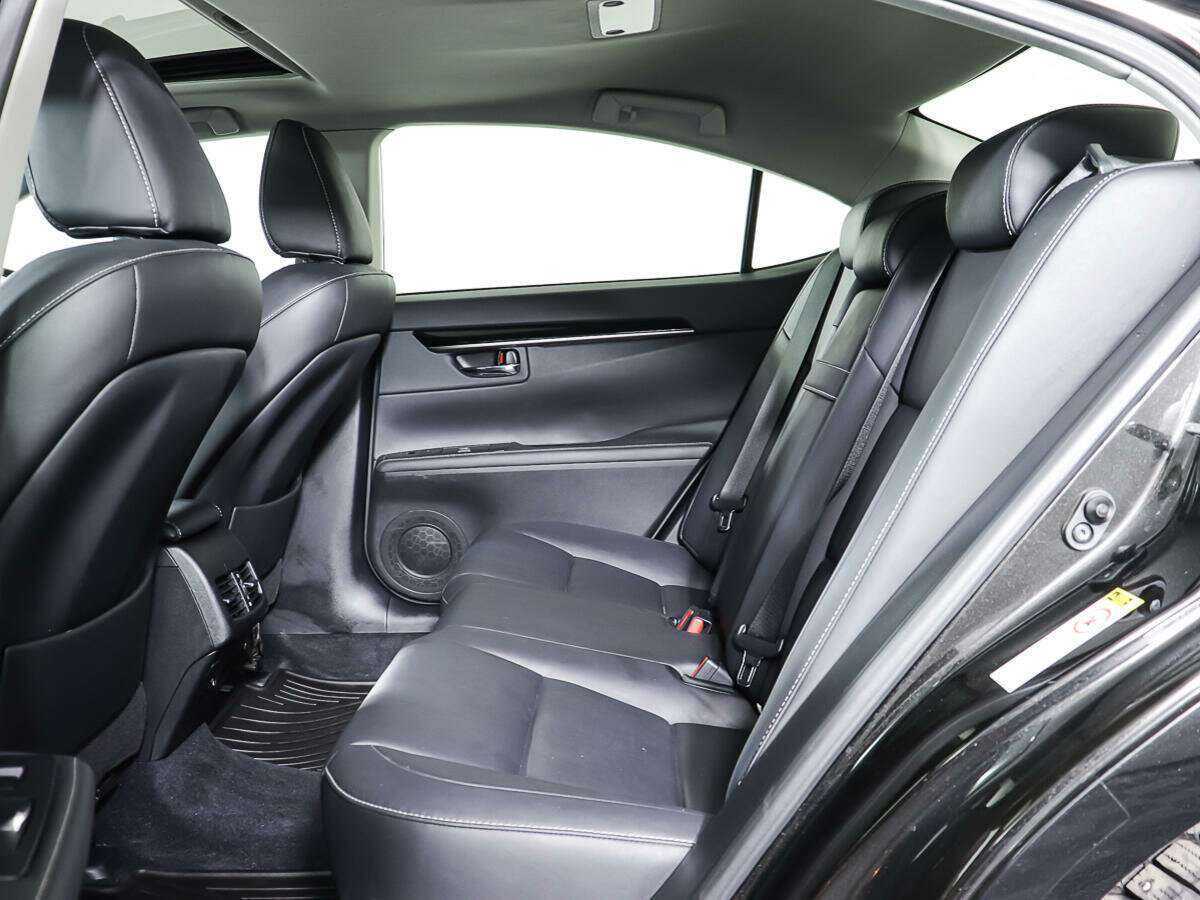 Lexus ES с пробегом — 2014 год. Фото: #8