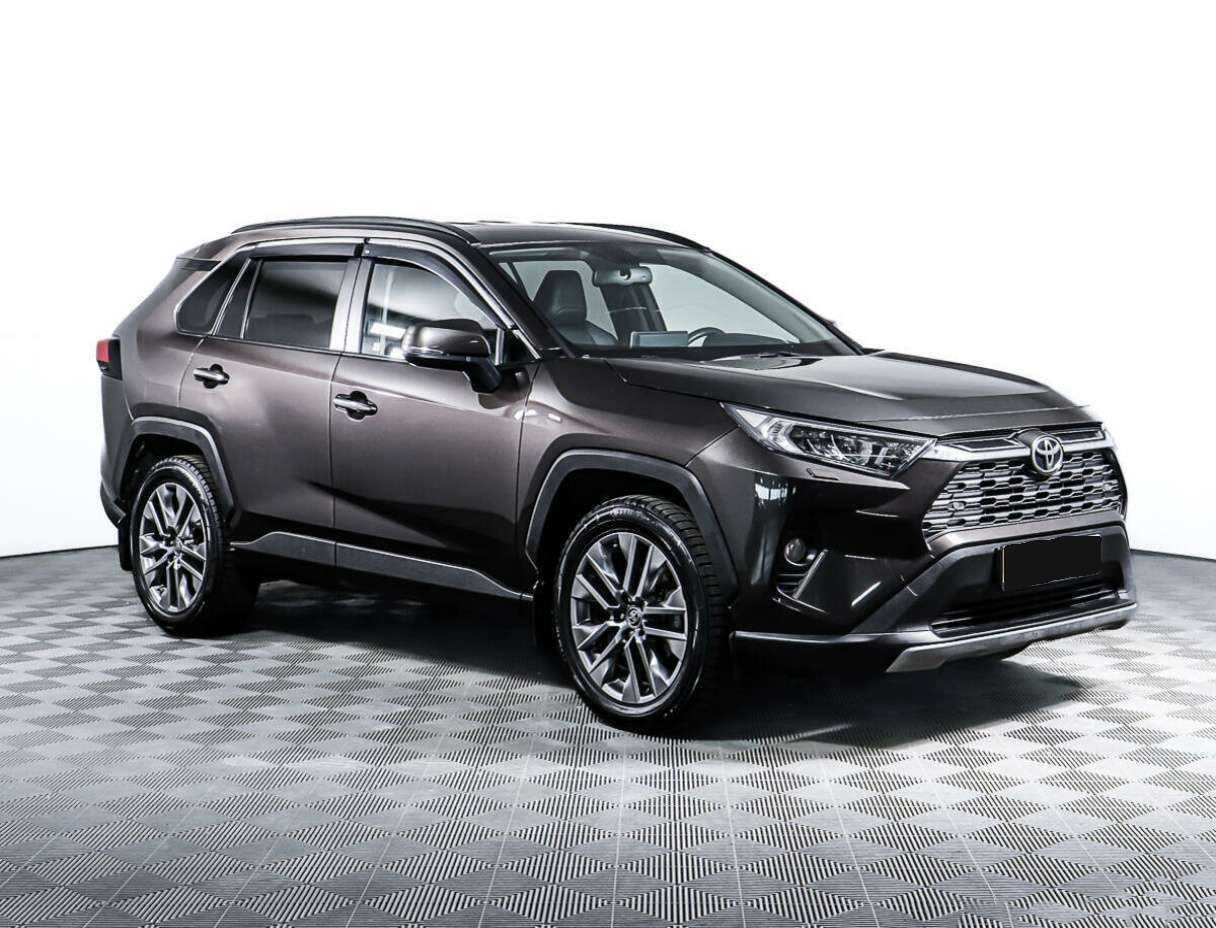 Toyota RAV4 с пробегом — 2019 год. Фото: #2