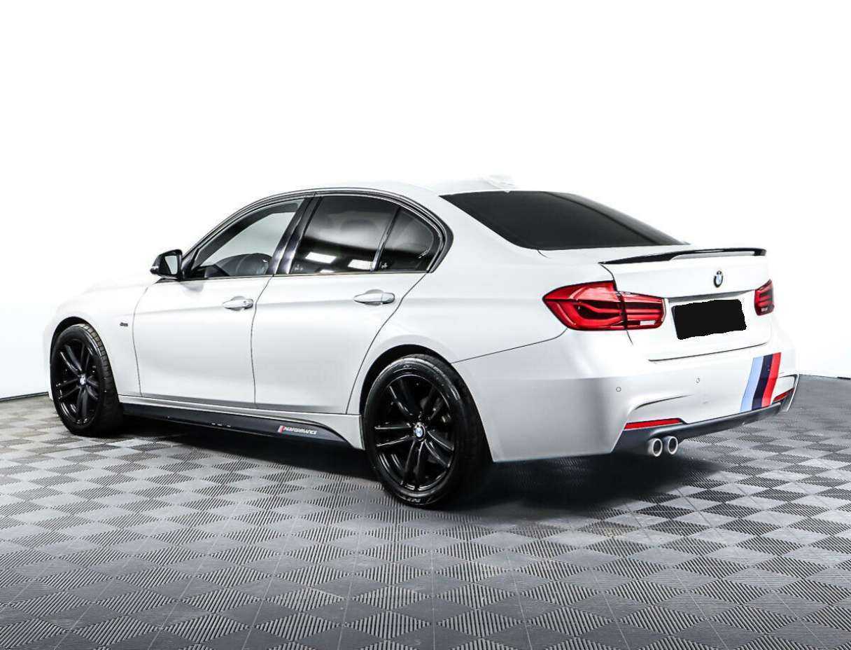 BMW 3 серии с пробегом — 2016 год. Фото: #6