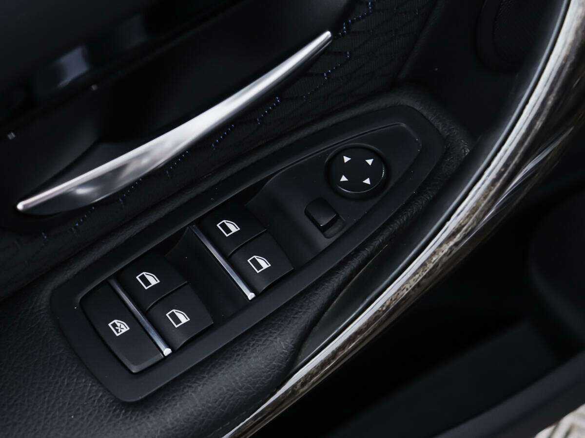 BMW 3 серии с пробегом — 2016 год. Фото: #15