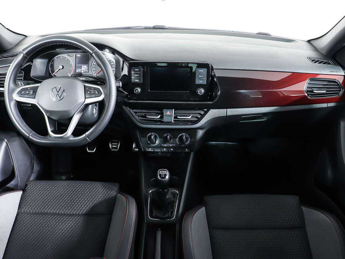 Volkswagen Polo с пробегом — 2021 год. Фото: #10