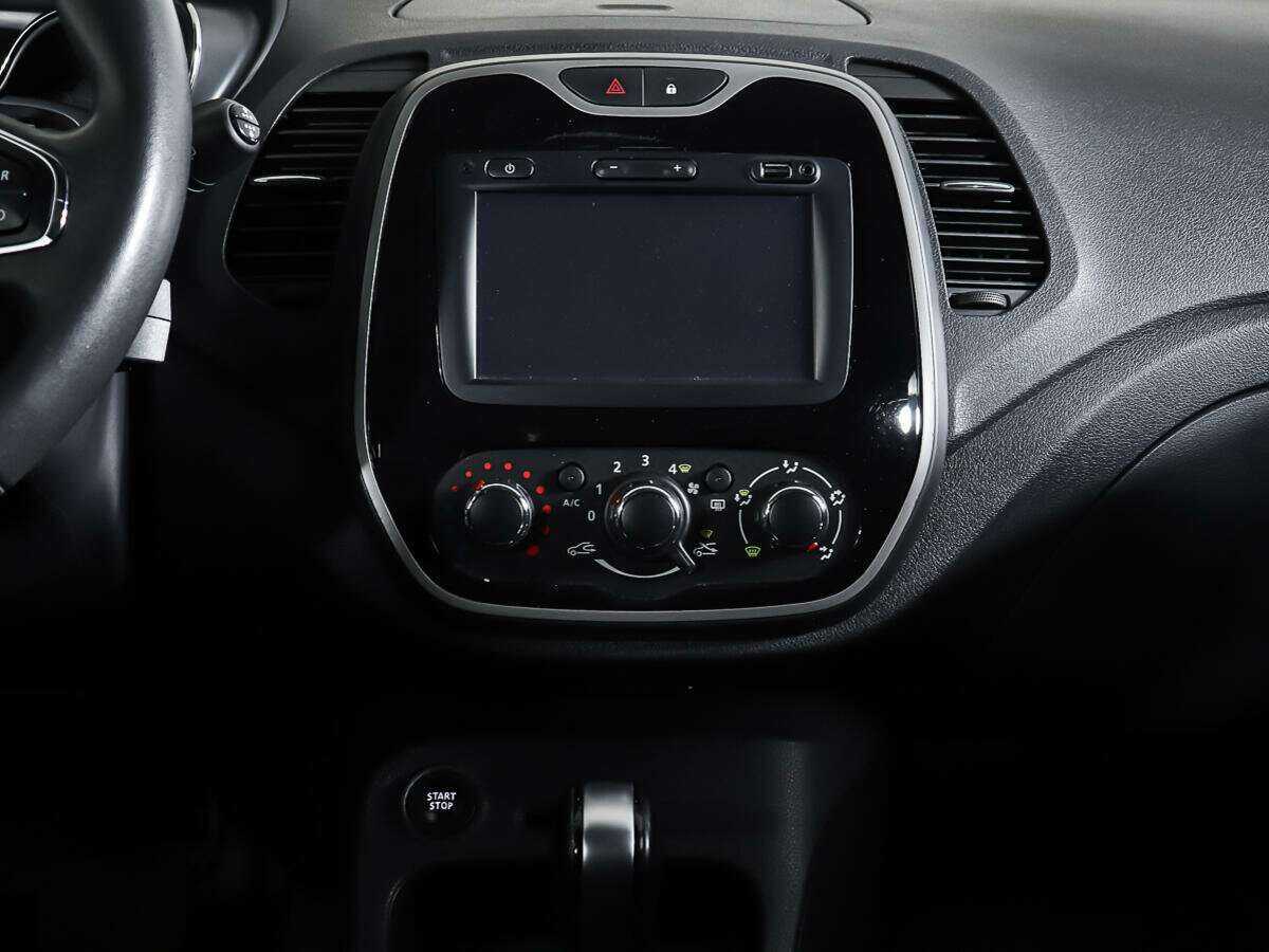 Renault Kaptur с пробегом — 2017 год. Фото: #11