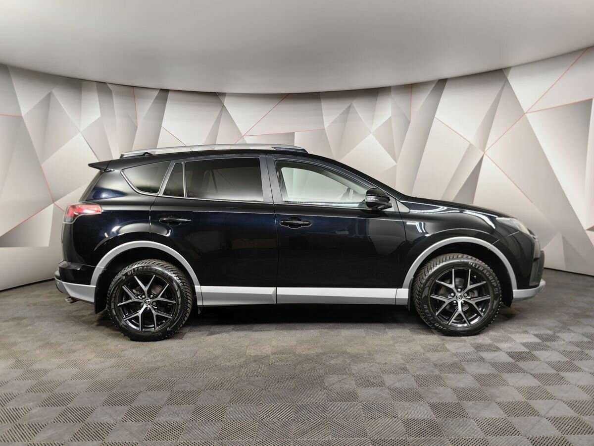 Toyota RAV4 с пробегом — 2017 год. Фото: #5