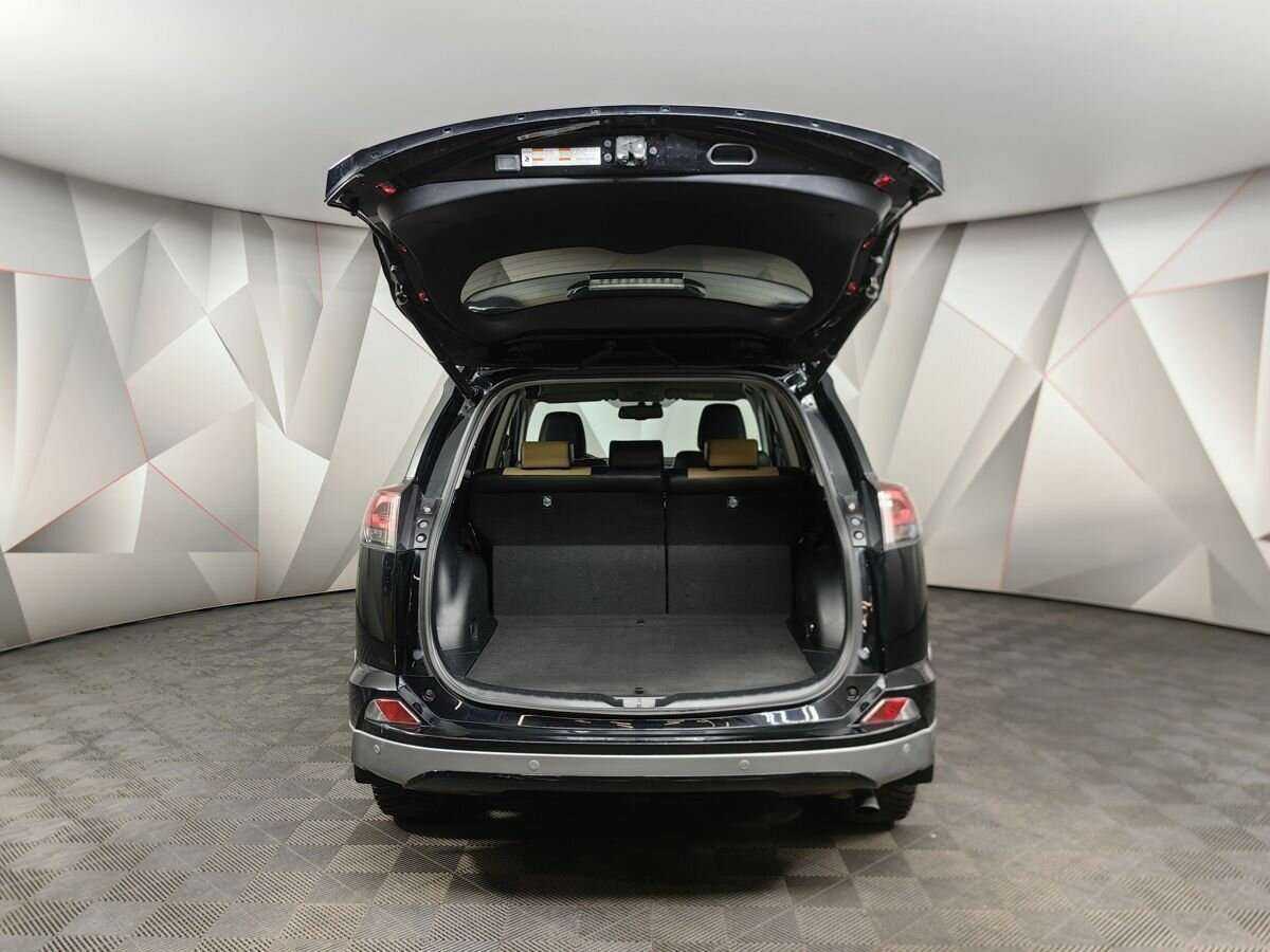 Toyota RAV4 с пробегом — 2017 год. Фото: #15