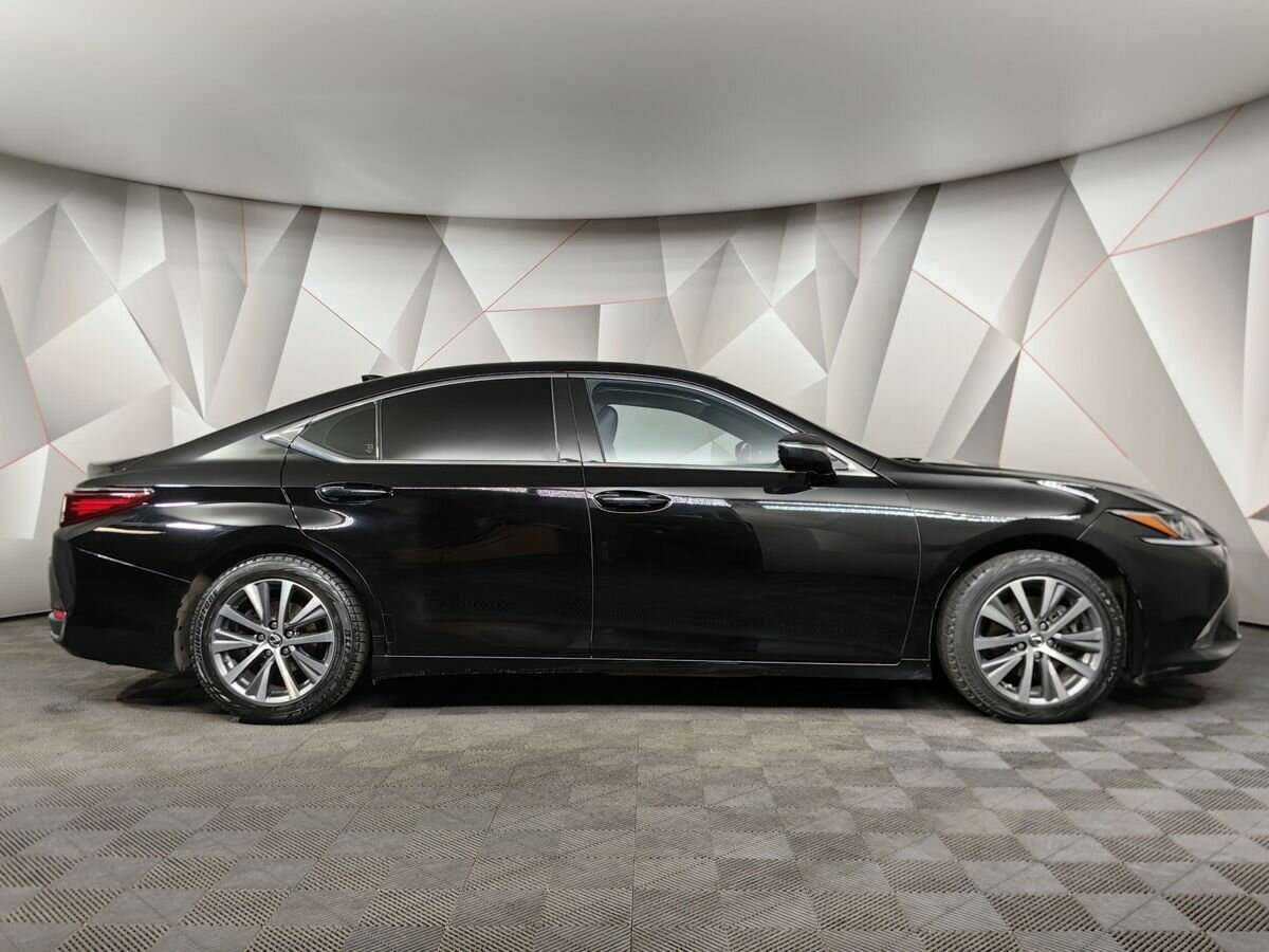 Lexus ES с пробегом — 2019 год. Фото: #5