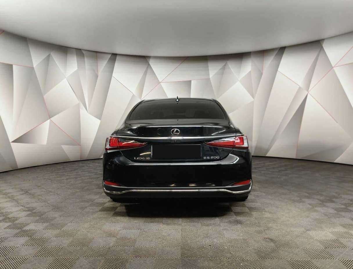 Lexus ES с пробегом — 2019 год. Фото: #7