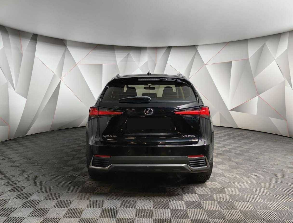 Lexus NX с пробегом — 2018 год. Фото: #7