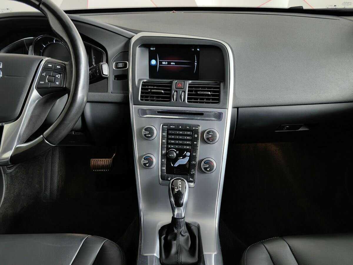 Volvo XC60 с пробегом — 2016 год. Фото: #9