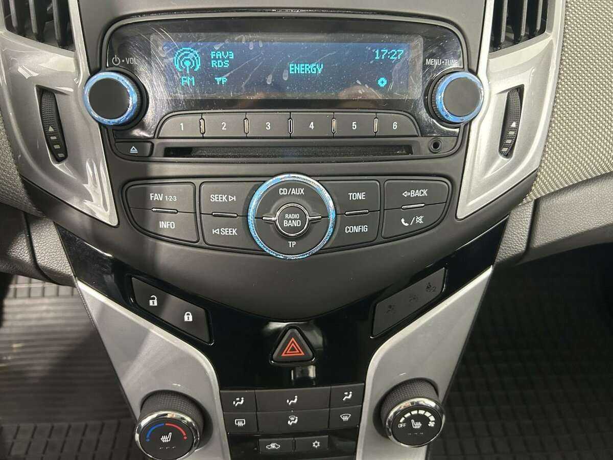 Chevrolet Cruze с пробегом — 2013 год. Фото: #11