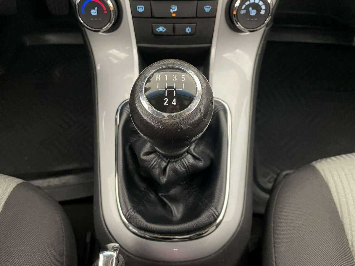 Chevrolet Cruze с пробегом — 2014 год. Фото: #12