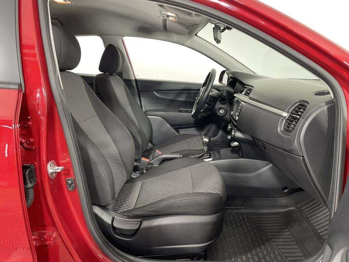 Kia Rio с пробегом — 2019 год. Фото: #13