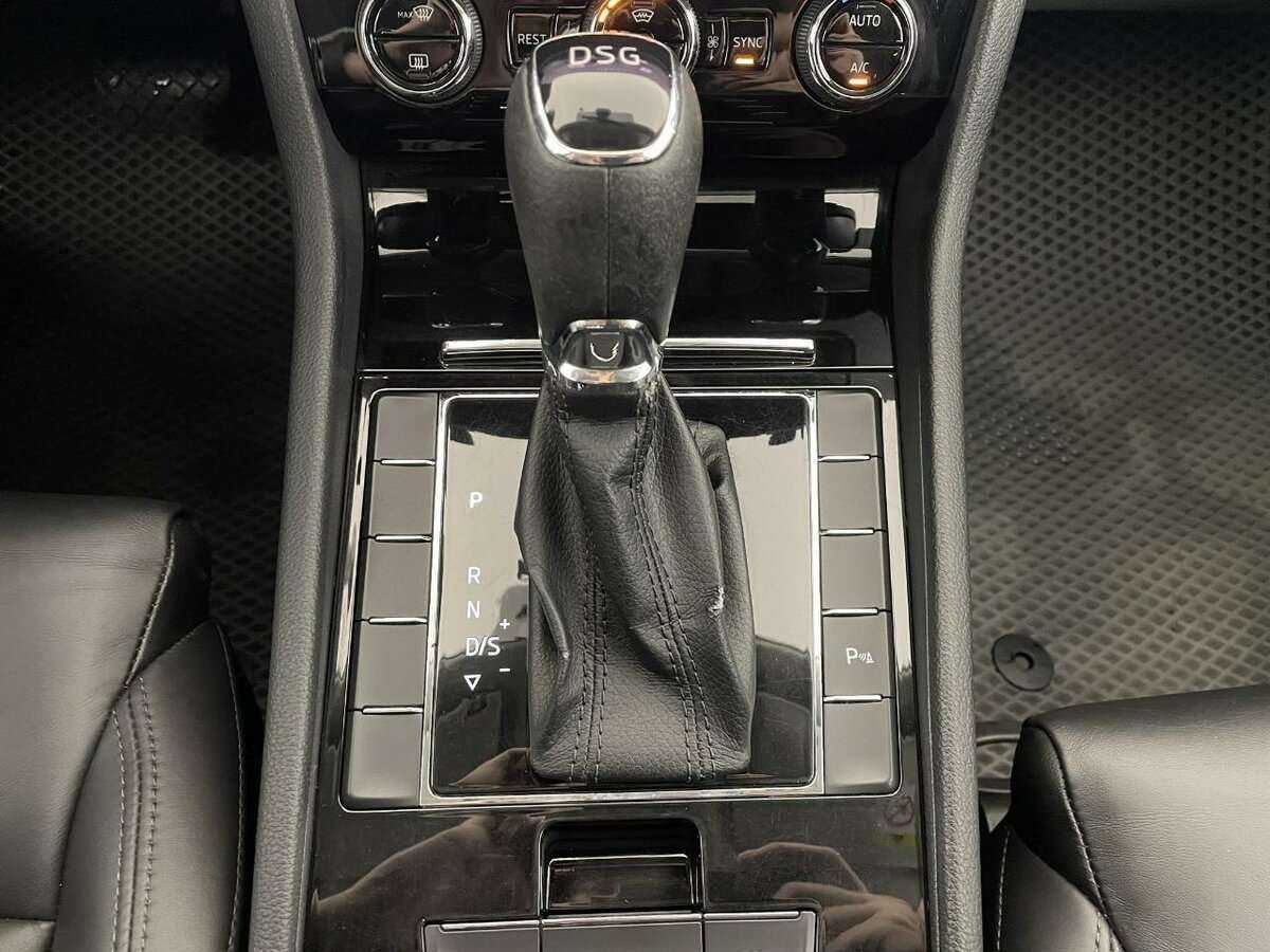 Skoda Superb с пробегом — 2018 год. Фото: #12