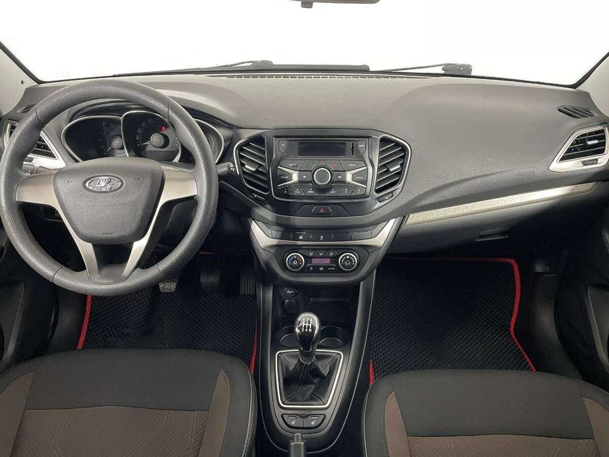 Lada (ВАЗ) Vesta с пробегом — 2017 год. Фото: #6