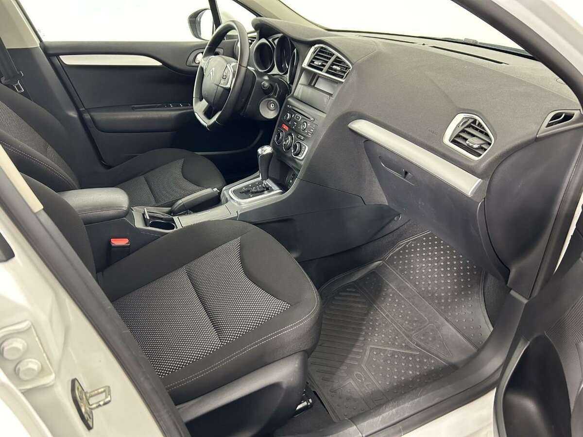 Citroen C4 с пробегом — 2013 год. Фото: #12