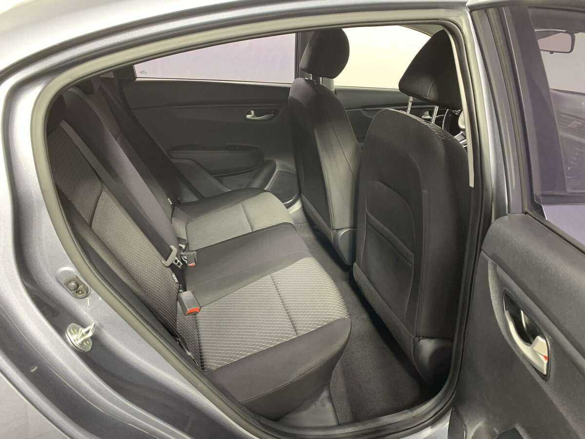 Kia Rio с пробегом — 2019 год. Фото: #12