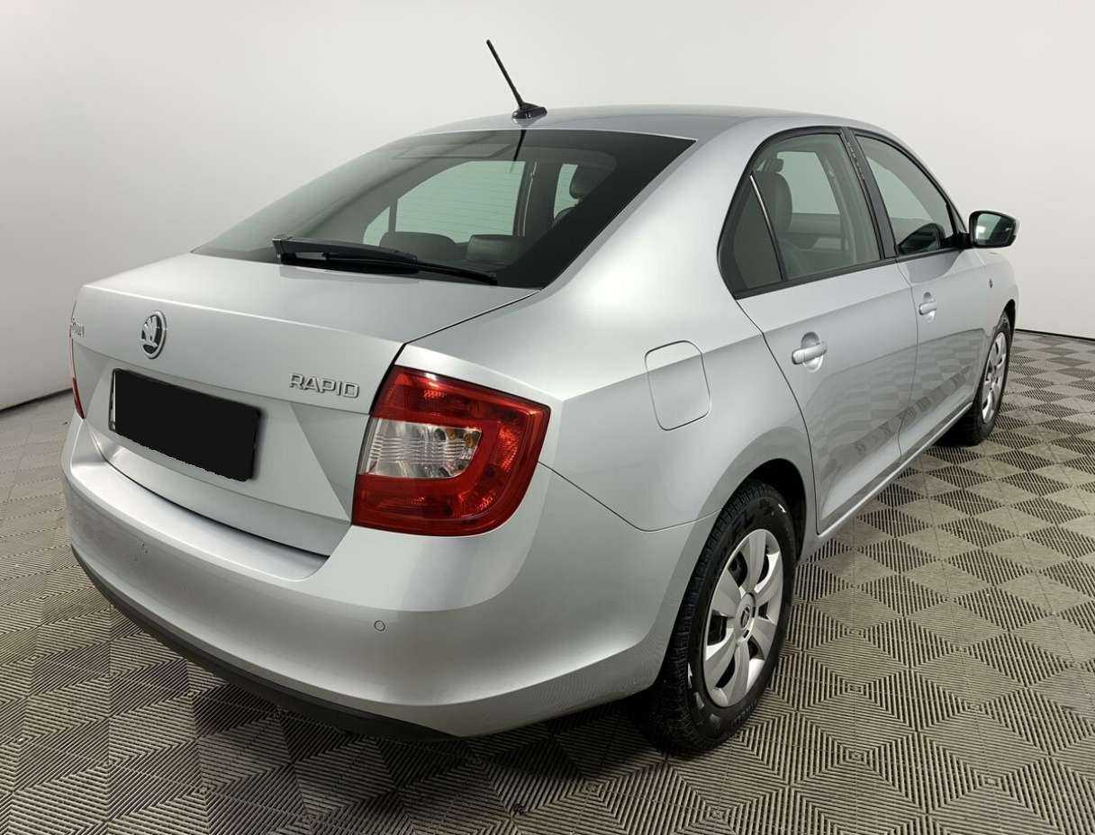 Skoda Rapid с пробегом — 2017 год. Фото: #3