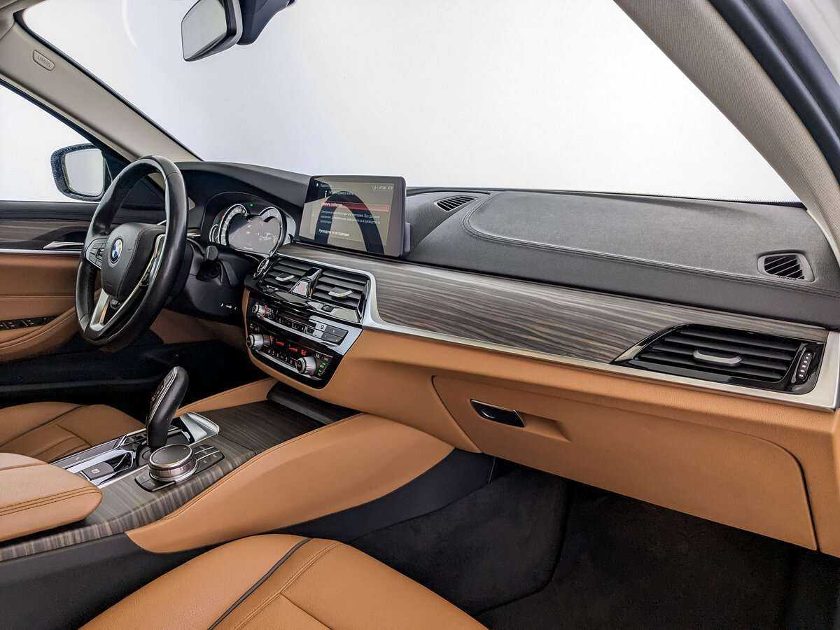 BMW 5 серии с пробегом — 2017 год. Фото: #10