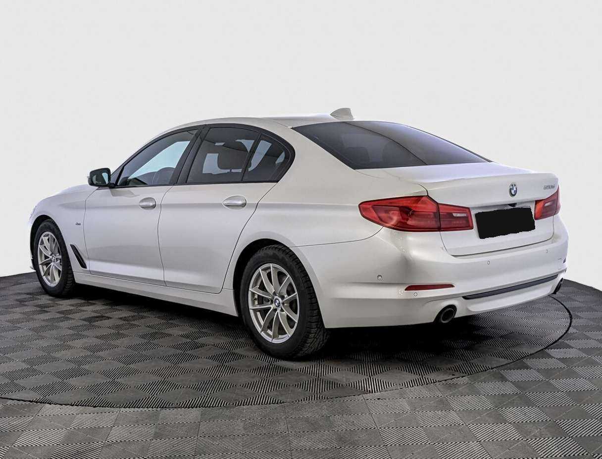 BMW 5 серии с пробегом — 2017 год. Фото: #6