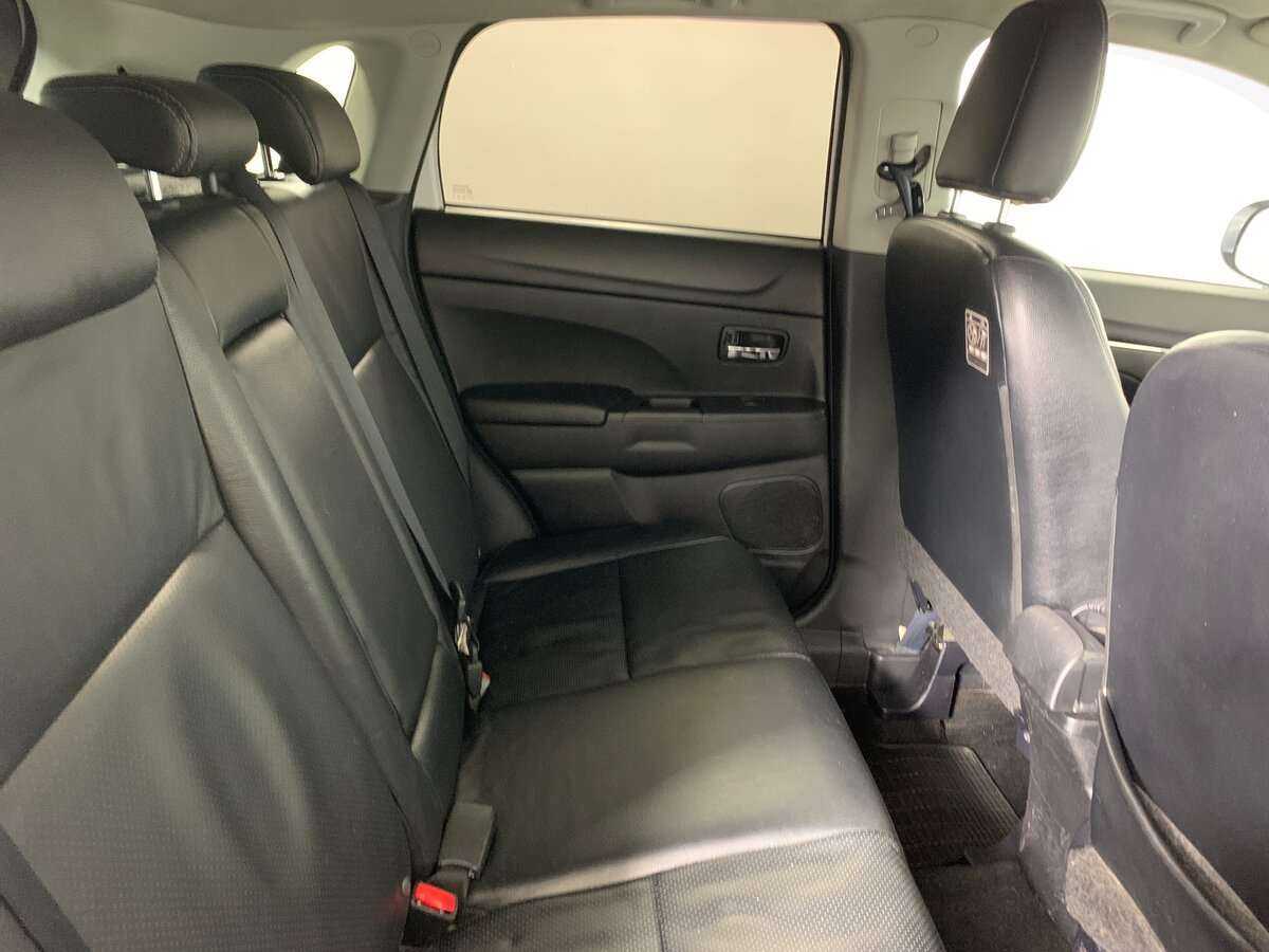 Mitsubishi ASX с пробегом — 2012 год. Фото: #17