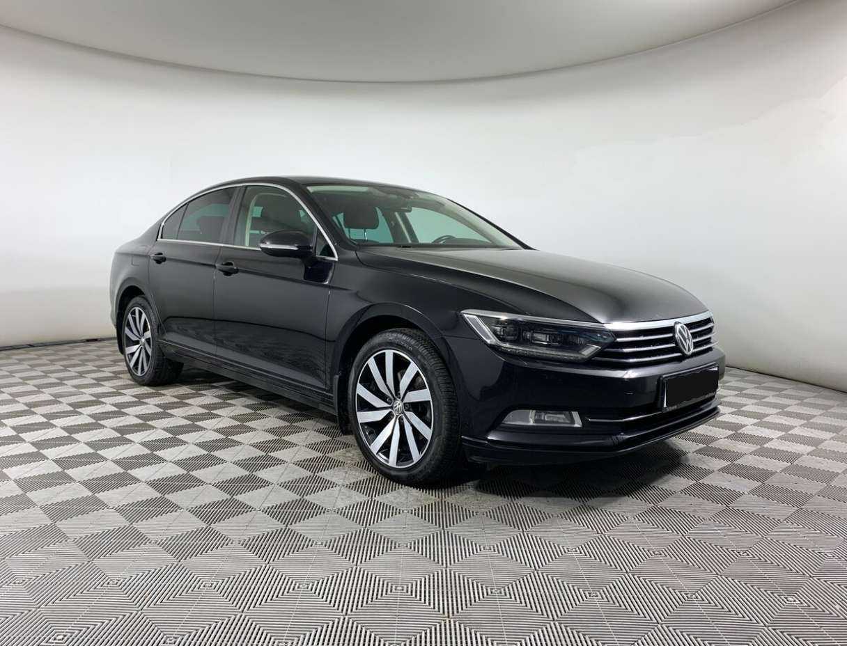 Volkswagen Passat с пробегом — 2019 год. Фото: #2