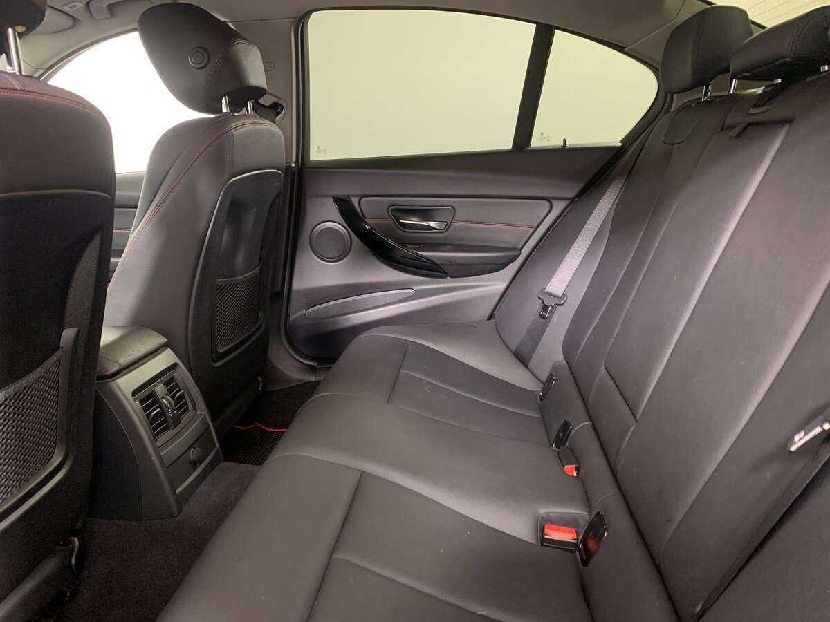 BMW 3 серии с пробегом — 2013 год. Фото: #14