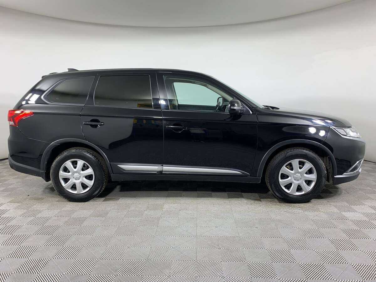 Mitsubishi Outlander с пробегом — 2018 год. Фото: #3