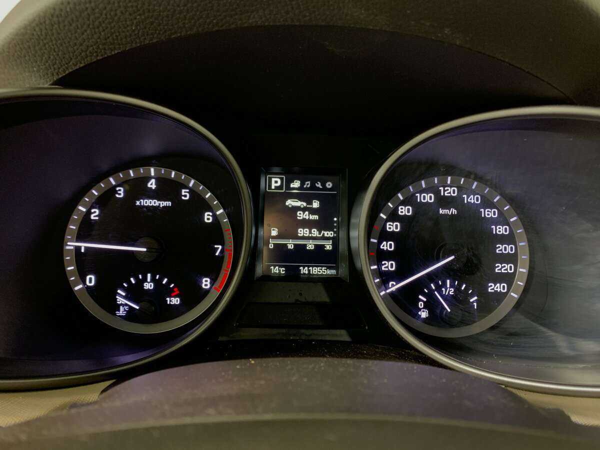 Hyundai Santa Fe с пробегом — 2017 год. Фото: #11