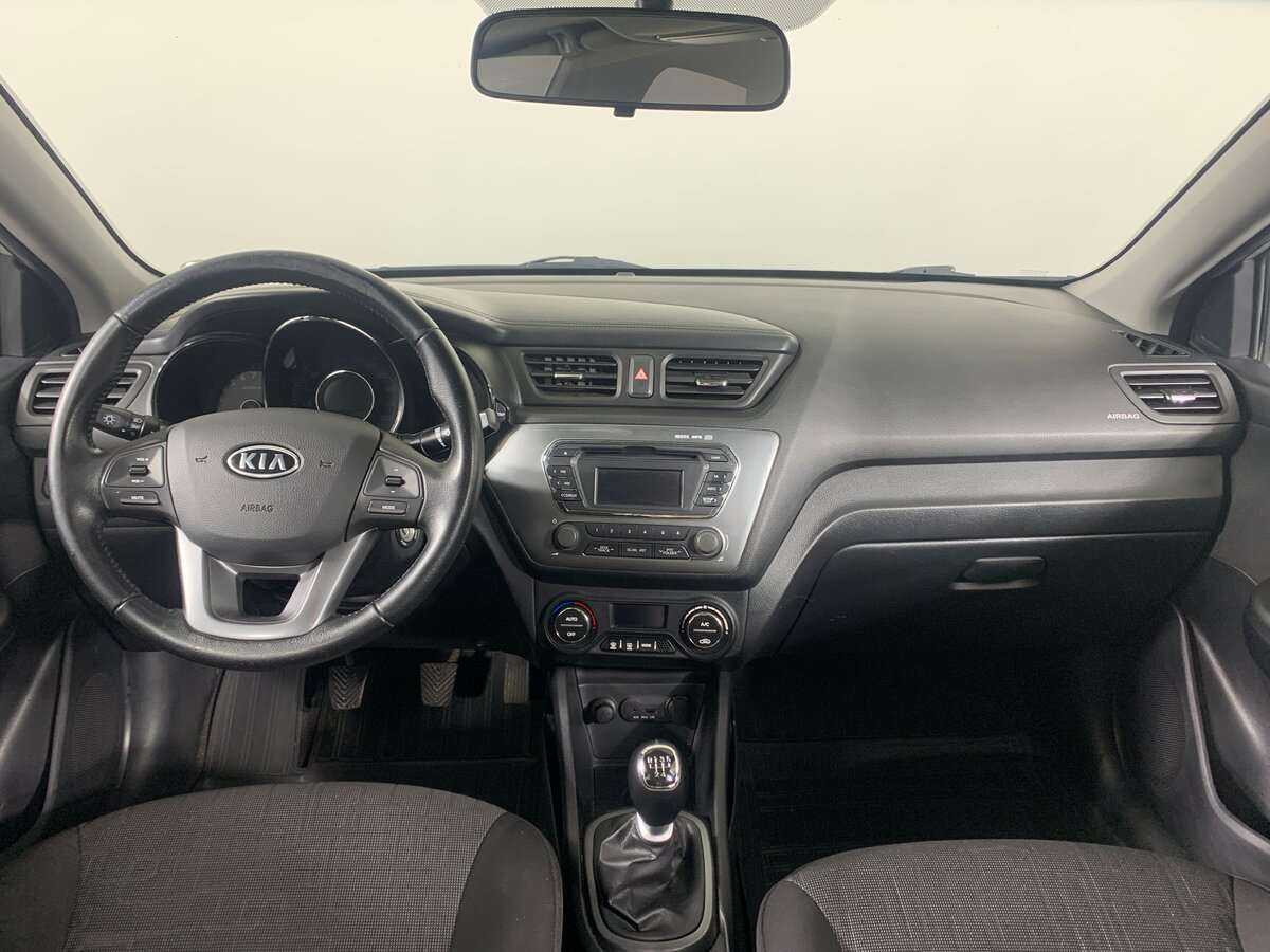 Kia Rio с пробегом — 2012 год. Фото: #8