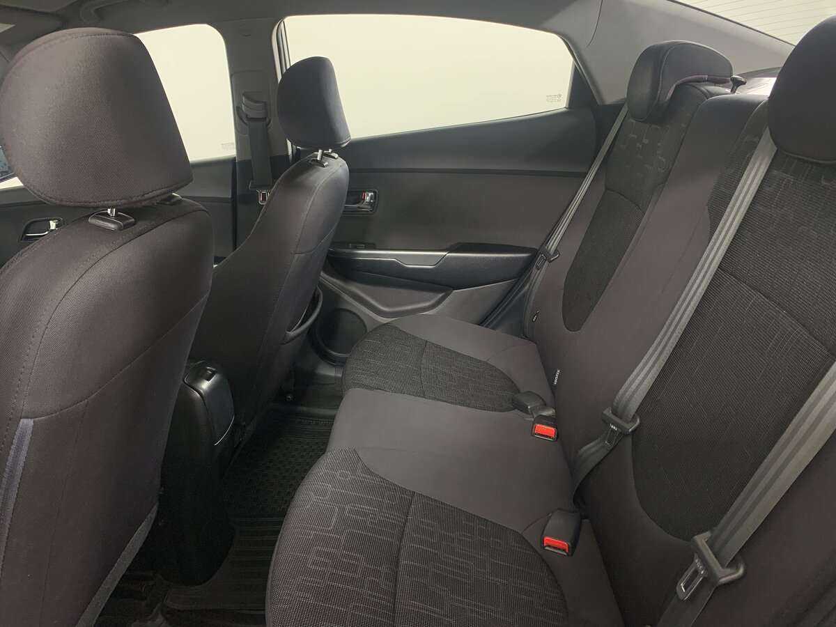 Kia Rio с пробегом — 2012 год. Фото: #14