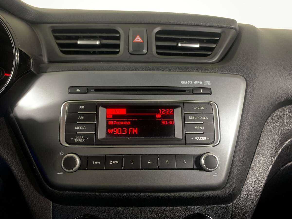 Kia Rio с пробегом — 2015 год. Фото: #12