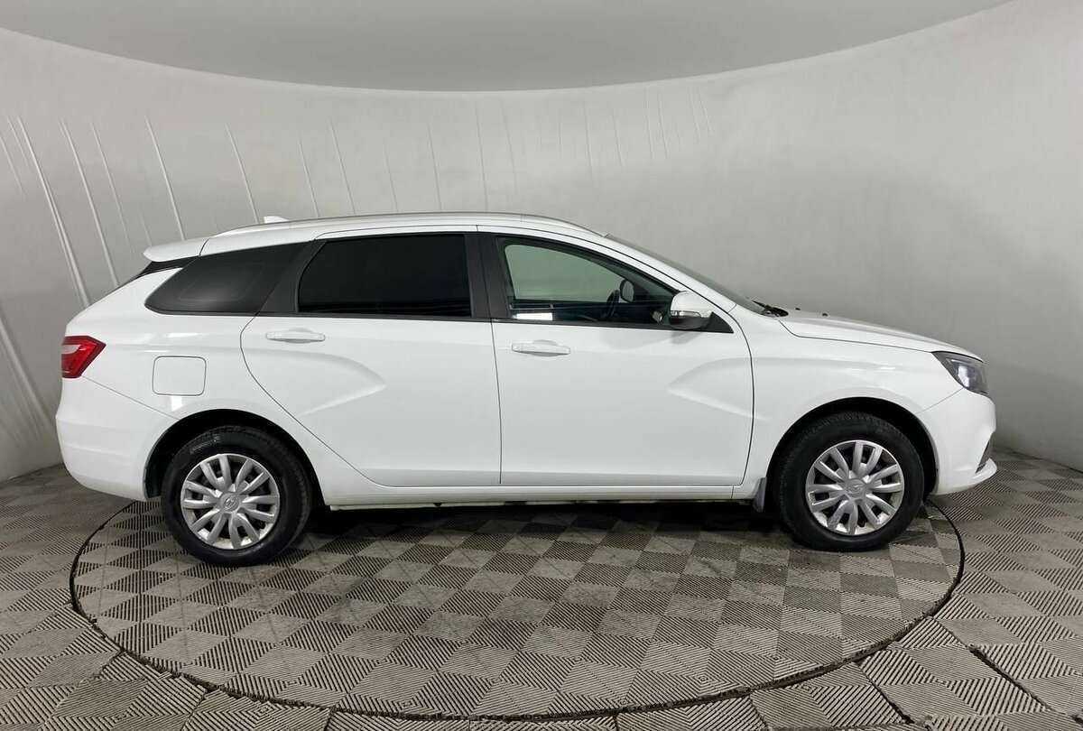 Lada (ВАЗ) Vesta с пробегом — 2021 год. Фото: #3