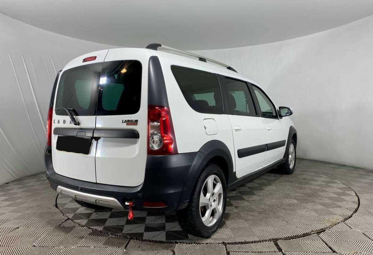 Lada (ВАЗ) Largus с пробегом — 2021 год. Фото: #4