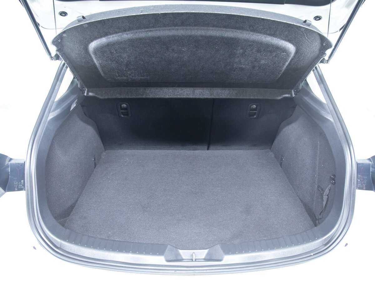 Mazda 3 с пробегом — 2014 год. Фото: #8