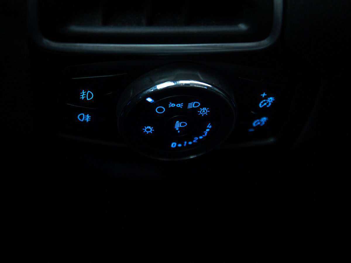 Ford Focus с пробегом — 2012 год. Фото: #12