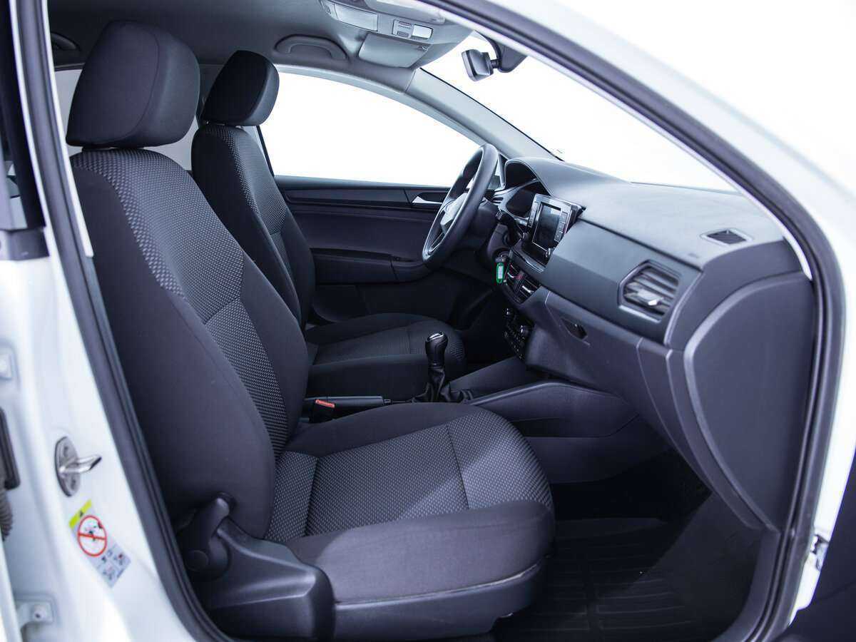 Volkswagen Polo с пробегом — 2020 год. Фото: #15