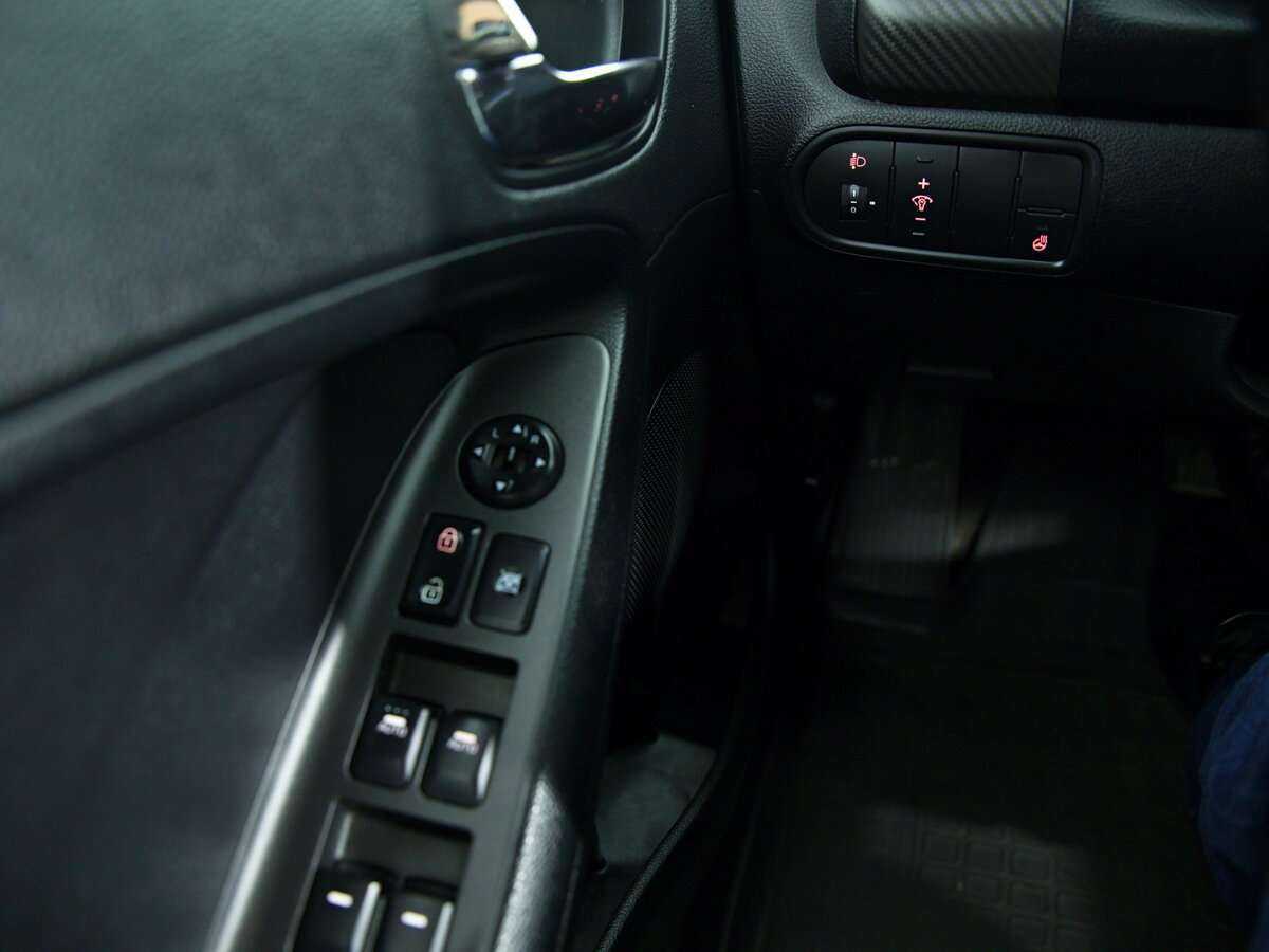 Kia Cerato с пробегом — 2014 год. Фото: #10