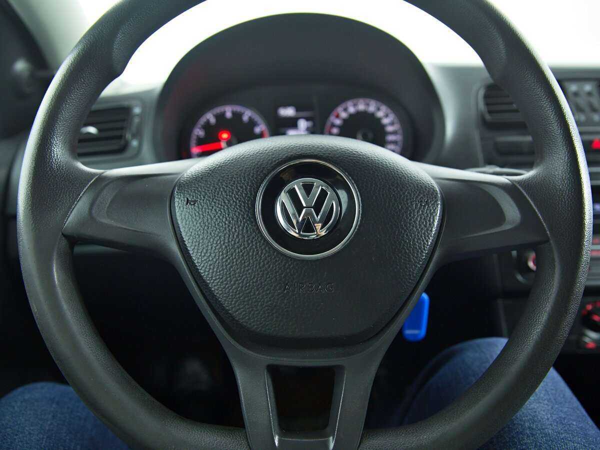 Volkswagen Polo с пробегом — 2019 год. Фото: #9
