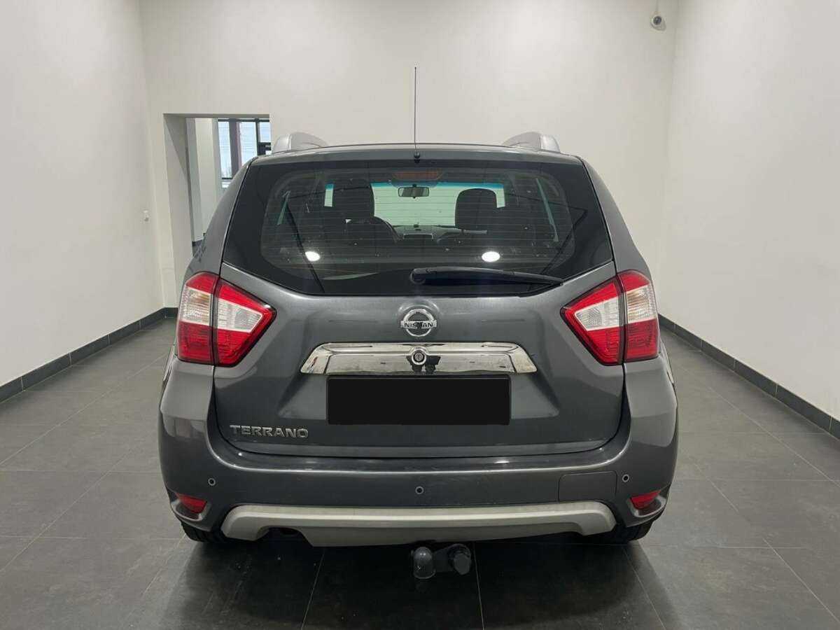Nissan Terrano с пробегом — 2015 год. Фото: #3