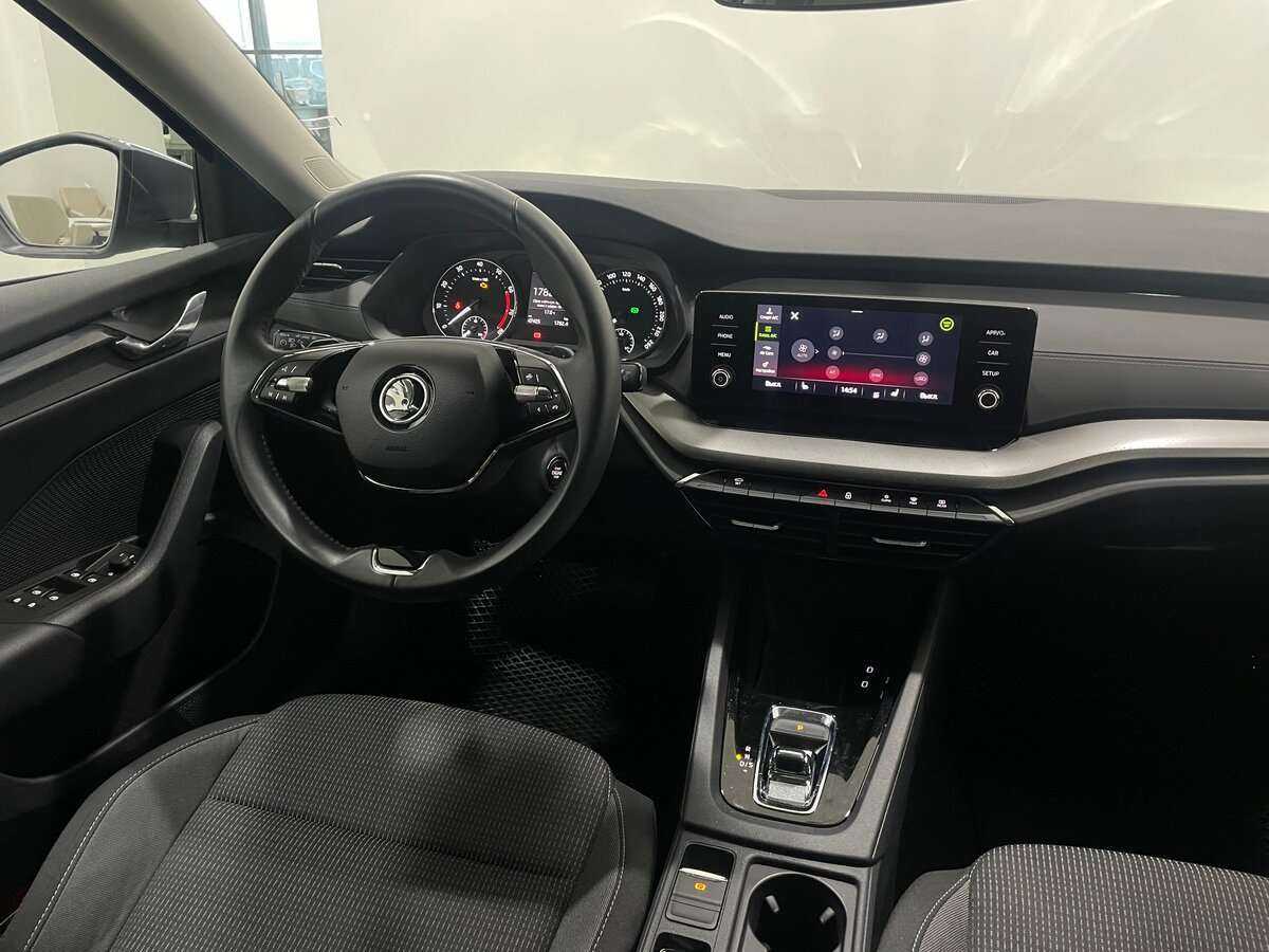 Skoda Octavia с пробегом — 2021 год. Фото: #4