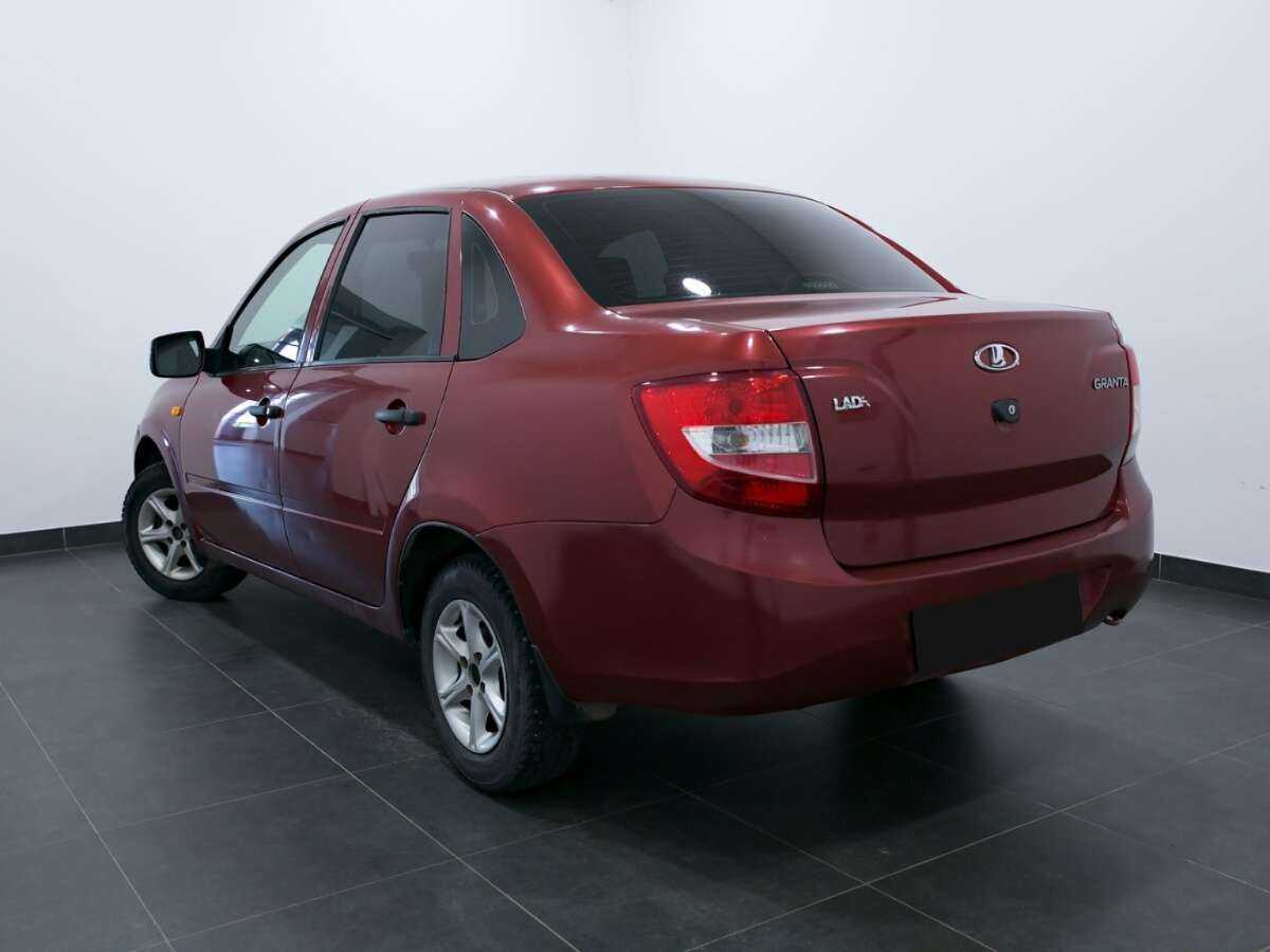Lada (ВАЗ) Granta с пробегом — 2017 год. Фото: #3