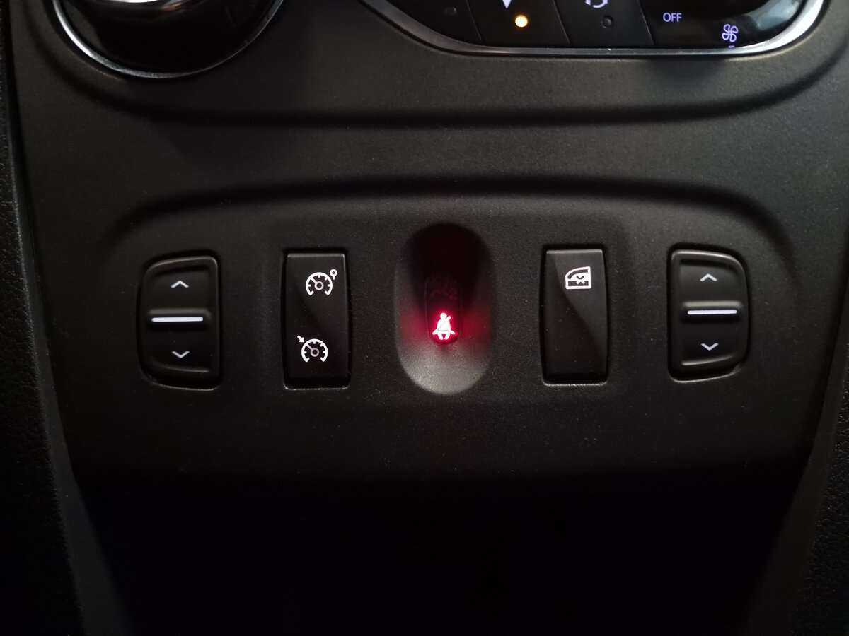 Renault Sandero с пробегом — 2019 год. Фото: #13