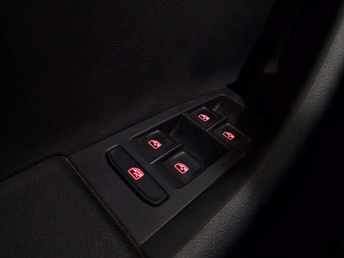 Volkswagen Polo с пробегом — 2021 год. Фото: #9