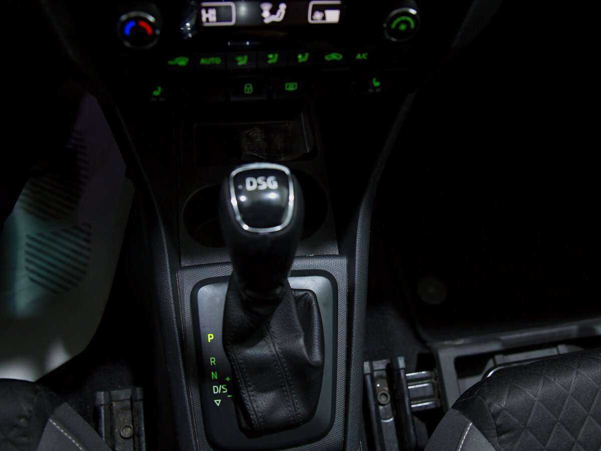 Skoda Rapid с пробегом — 2017 год. Фото: #11