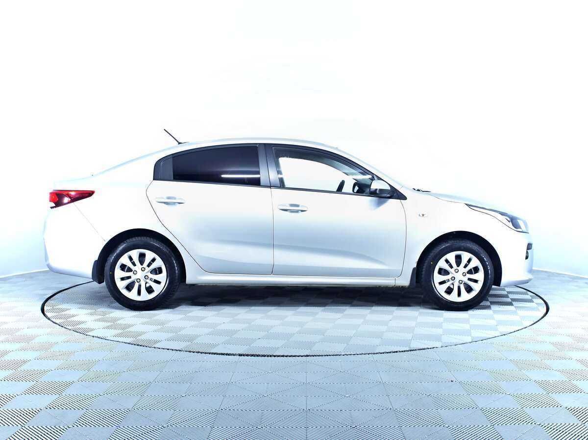 Kia Rio с пробегом — 2017 год. Фото: #3