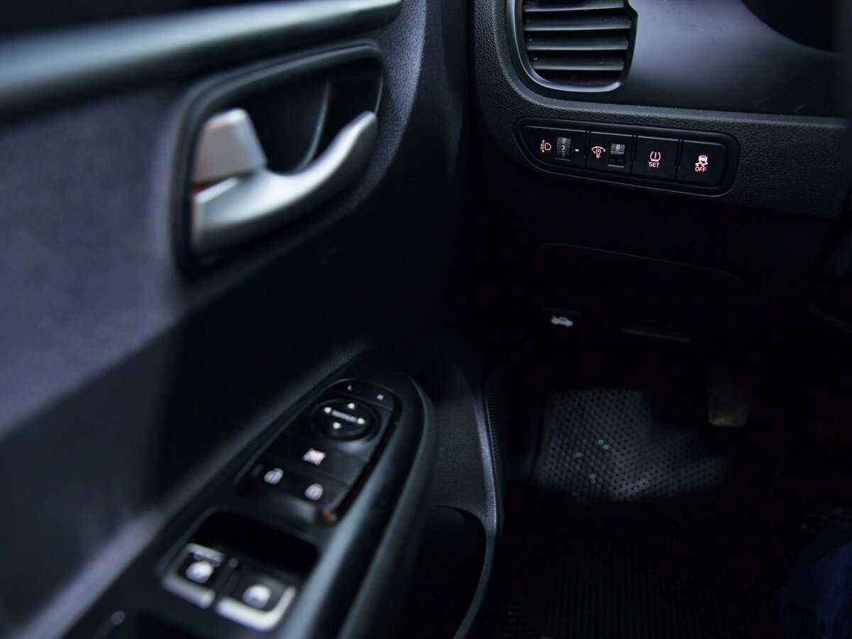 Kia Rio с пробегом — 2017 год. Фото: #15