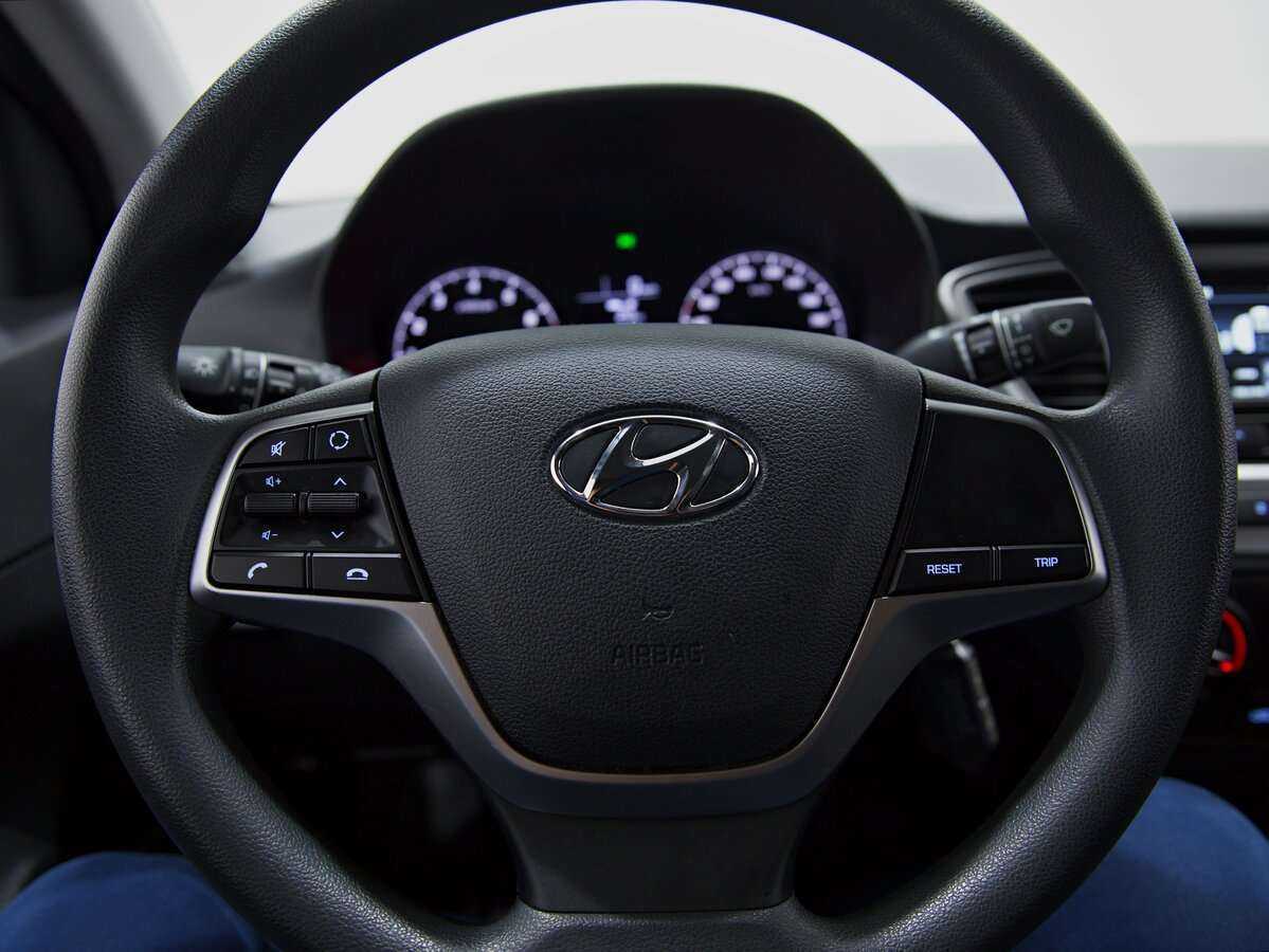 Hyundai Solaris с пробегом — 2021 год. Фото: #10